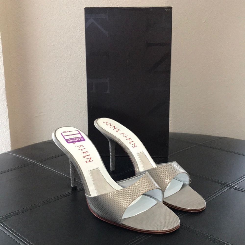 Anne Klein Collection - Picture 2 of 7